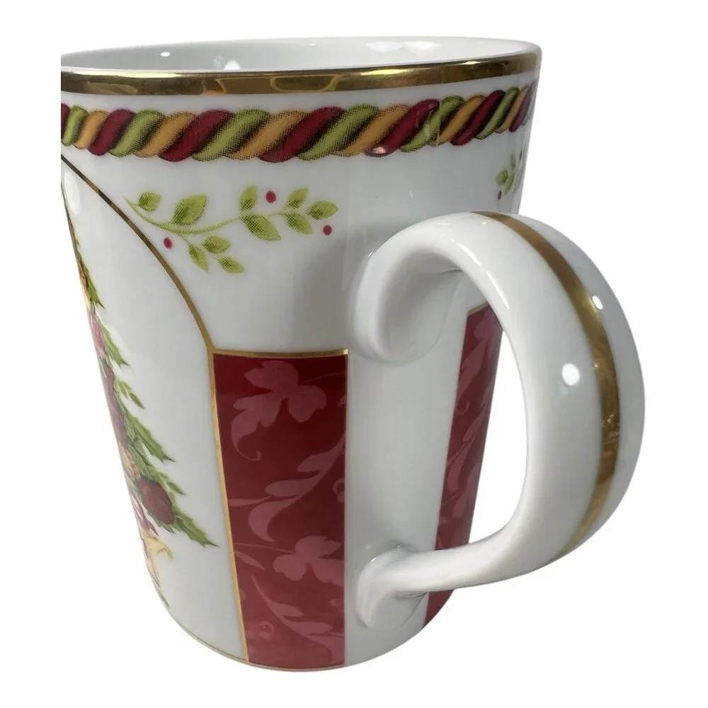 2001 Royal Albert Old Country Roses Seasons Of Colour 10oz‎ Mug Topiary Red